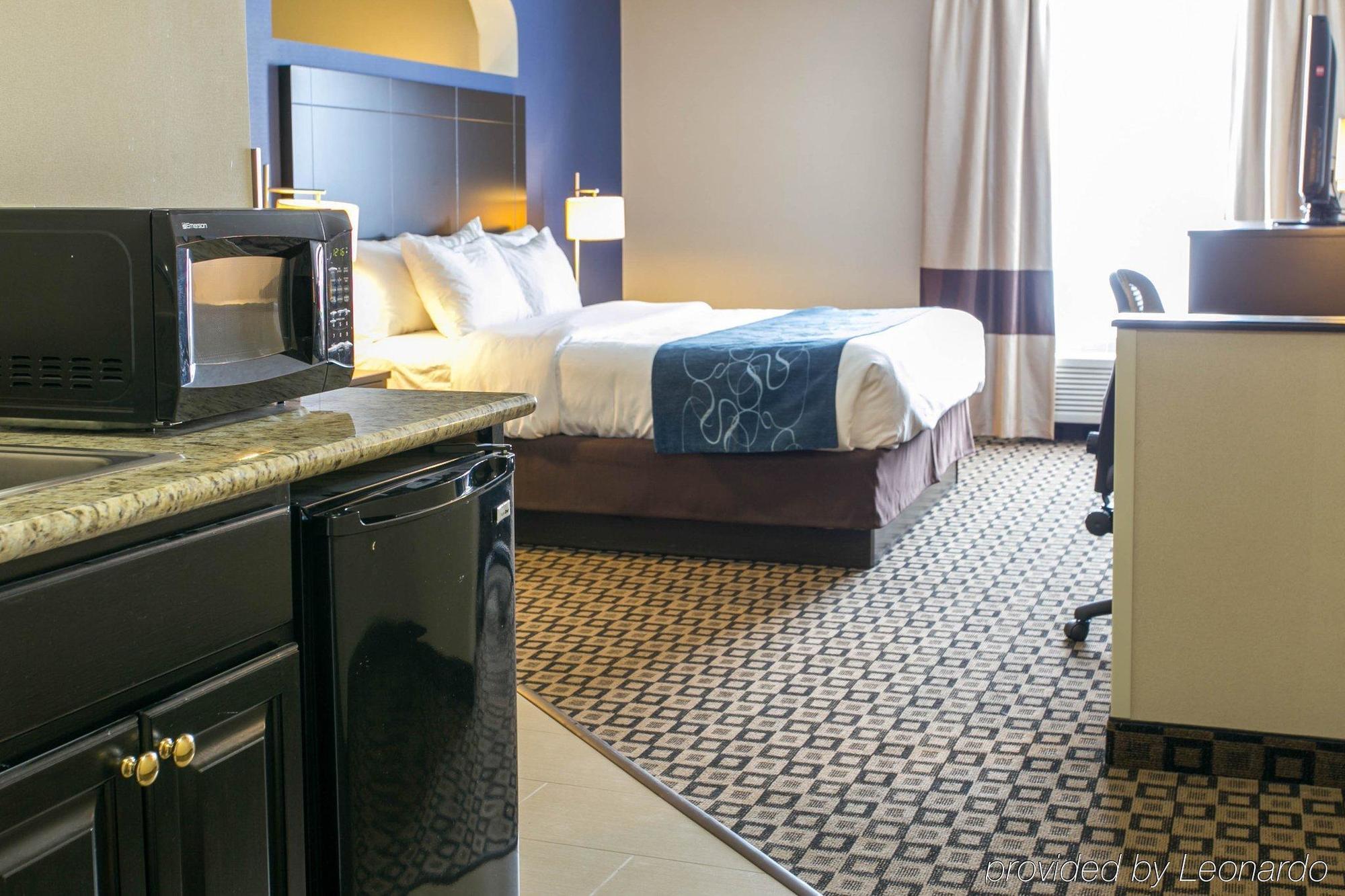 คอมฟอร์ต สวีท เบนตัน ฮาร์เบอร์ เซนต์ โจเซฟ Hotel เบนตันฮาร์เบอร์ ภายนอก รูปภาพ